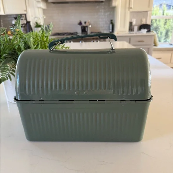 🌟 Classic Stanley Lunch Box ~ 10 Quart ~ NWT - Picture 3 of 5